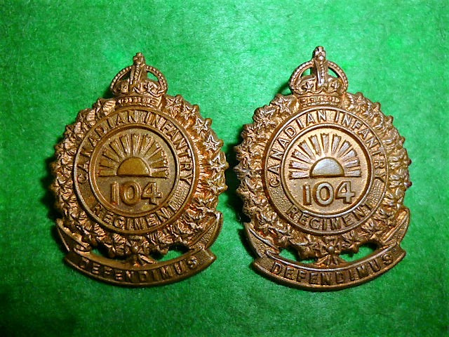 MM273, 104th REGIMENT, New Westminster, Cap / Collar Badge Pair 